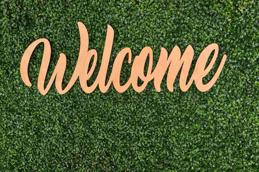   Howdy Folks!            Welcome to Twpter.com             The independent, Texas based Social media platform.            If you are new to Twpter take a look at our New User Welcome page to learn more.            http://www.twpter.com/hash/?tag=Welcome&sj210728                  #SealyJobs       
